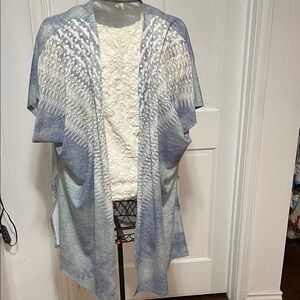 🍋🍋🍋BOGOHO 🍋🍋🍋Cato Blue and White Patterned Kimono Cardigan-Large